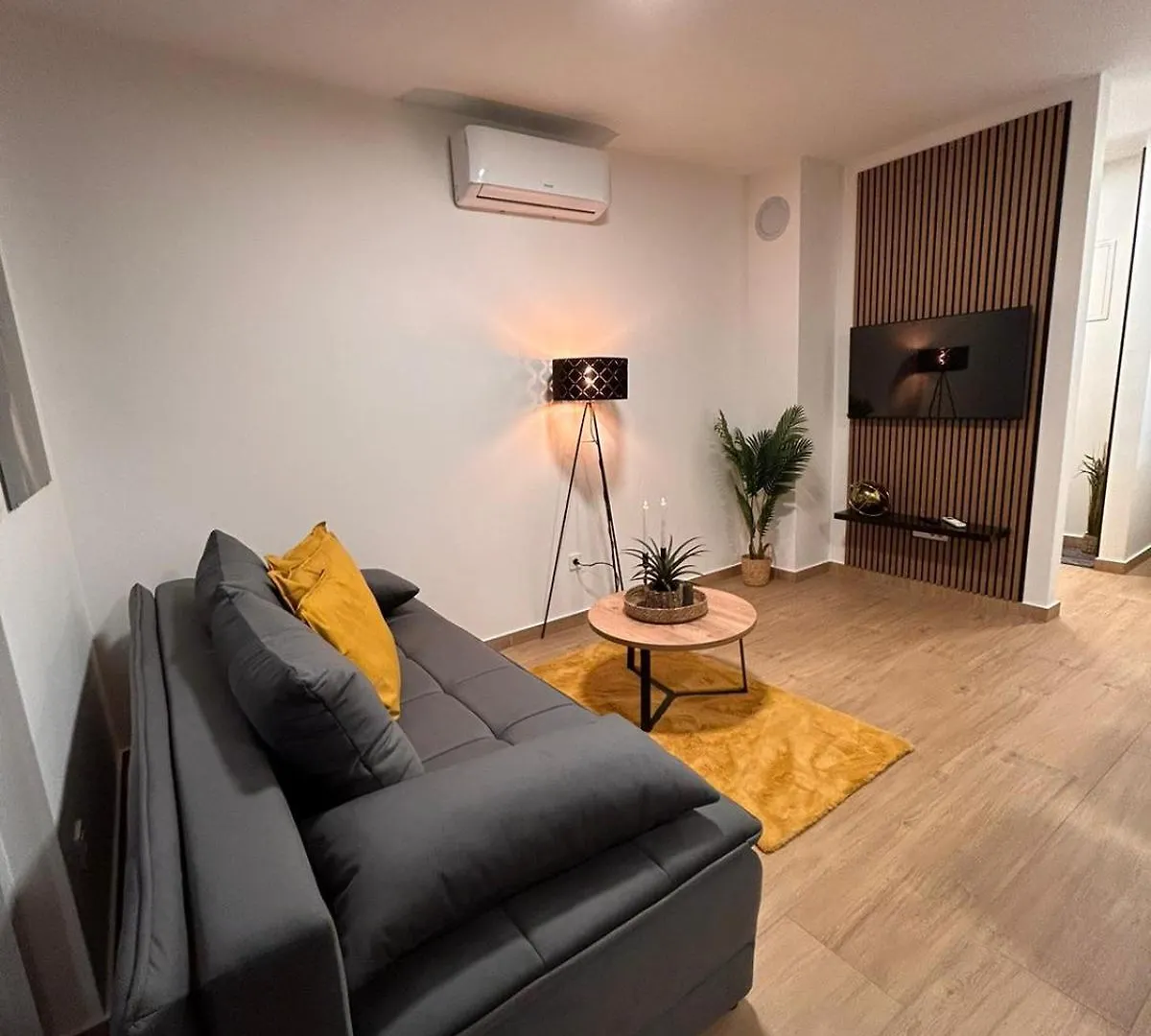 Sunchill Apartment Pakostane