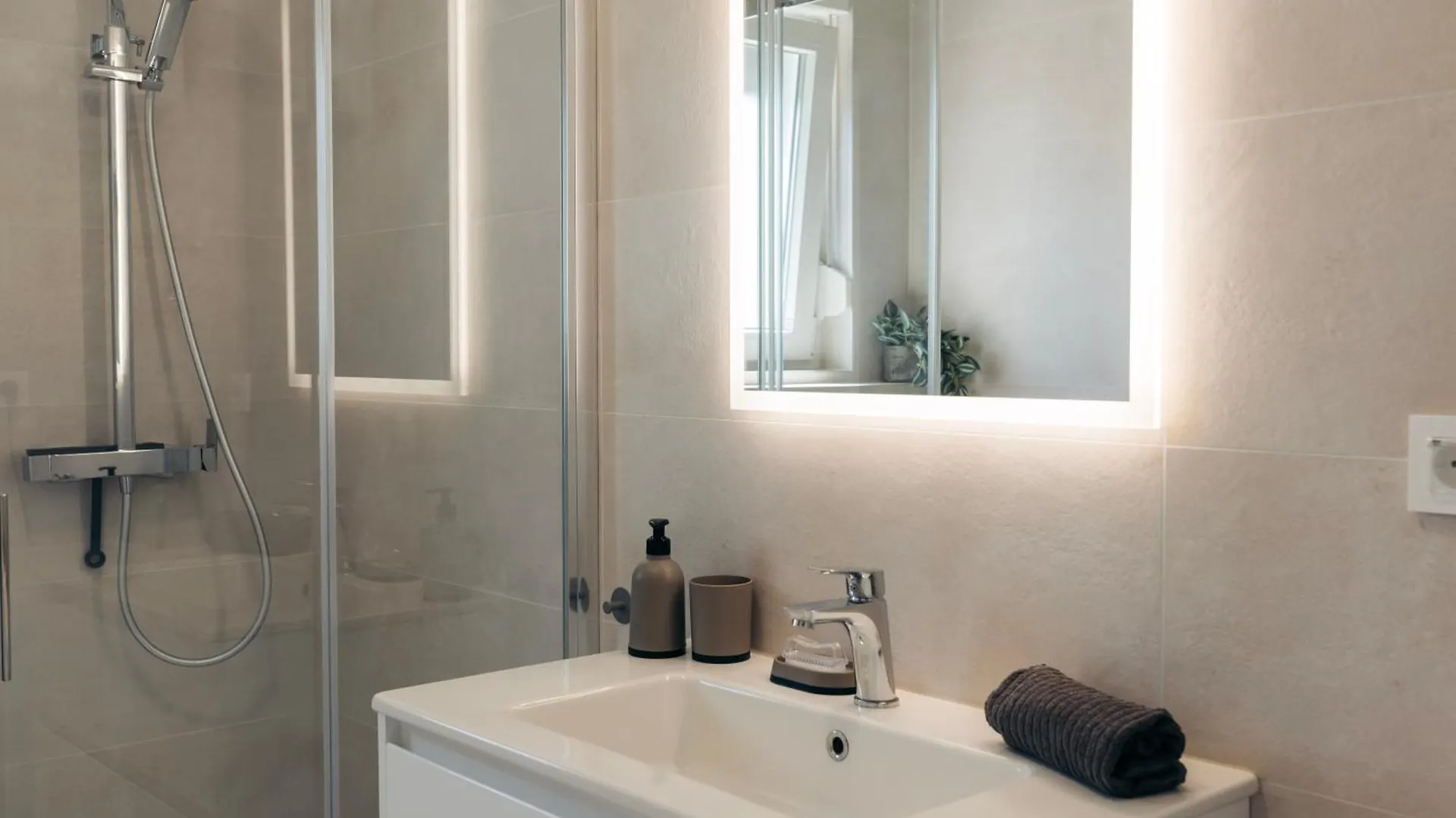 Sunchill Apartment Pakoštane Hırvatistan