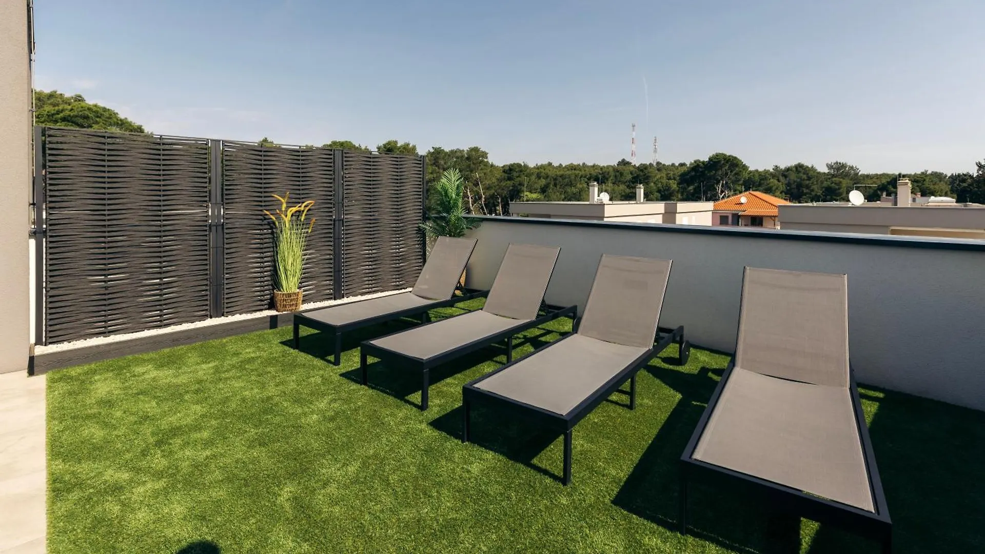 Sunchill Apartment Pakostane