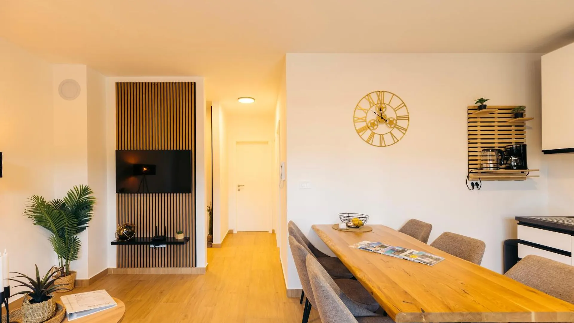 Sunchill Apartment Pakostane