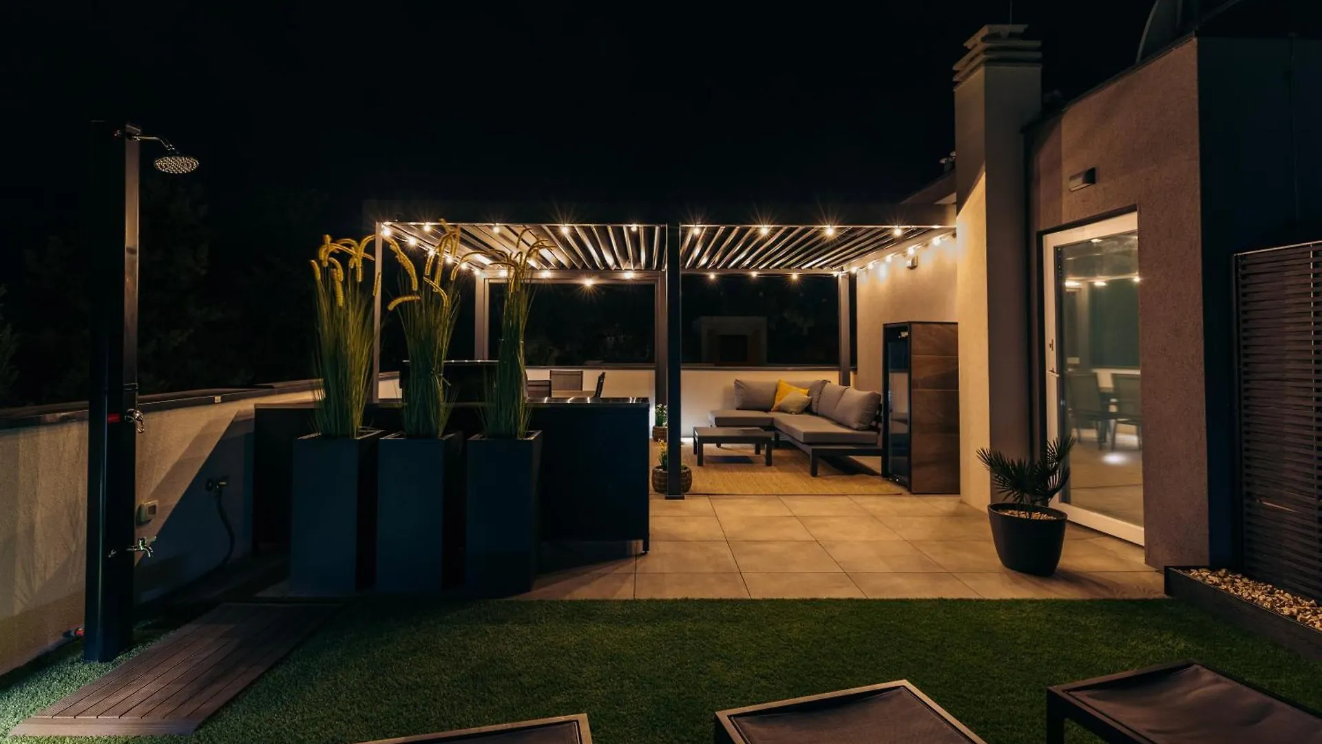 Sunchill Apartment Pakostane
