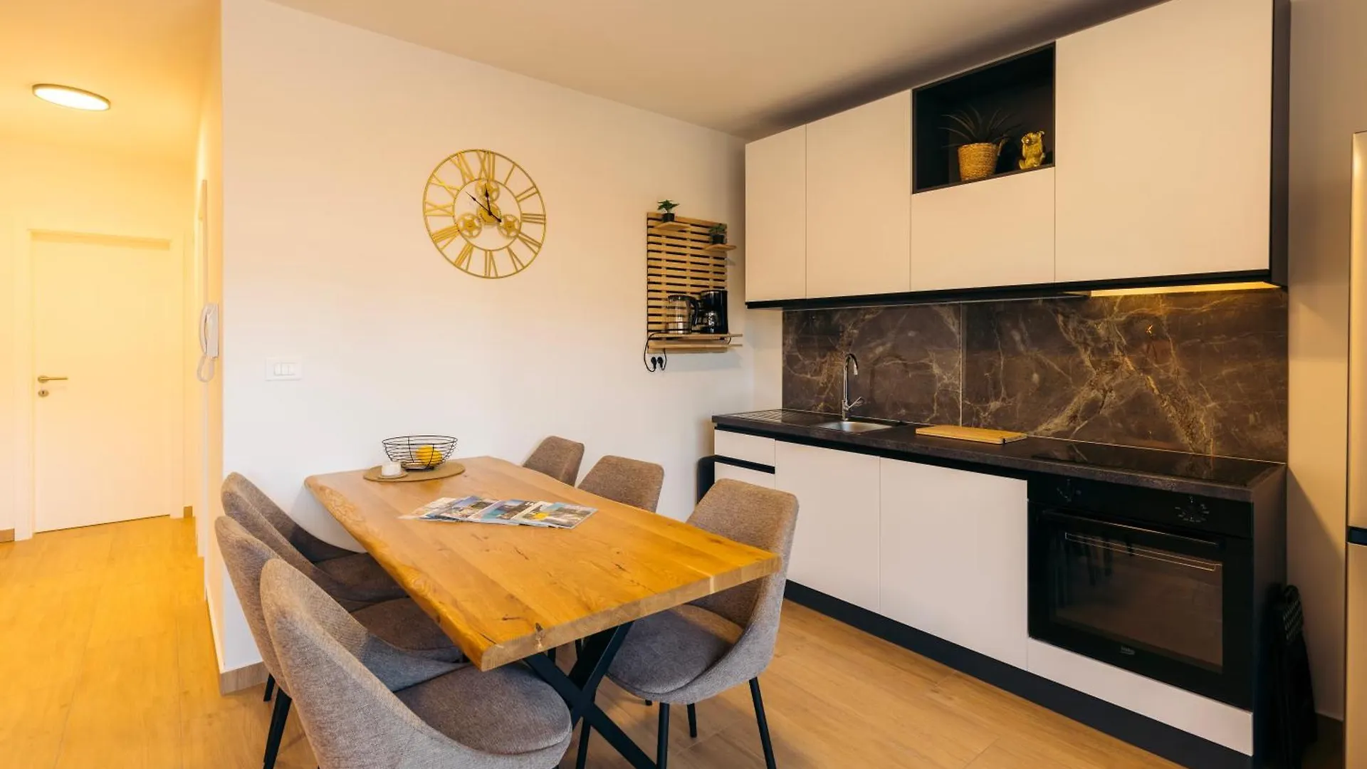 Sunchill Apartment Pakostane 0*,  Croatia