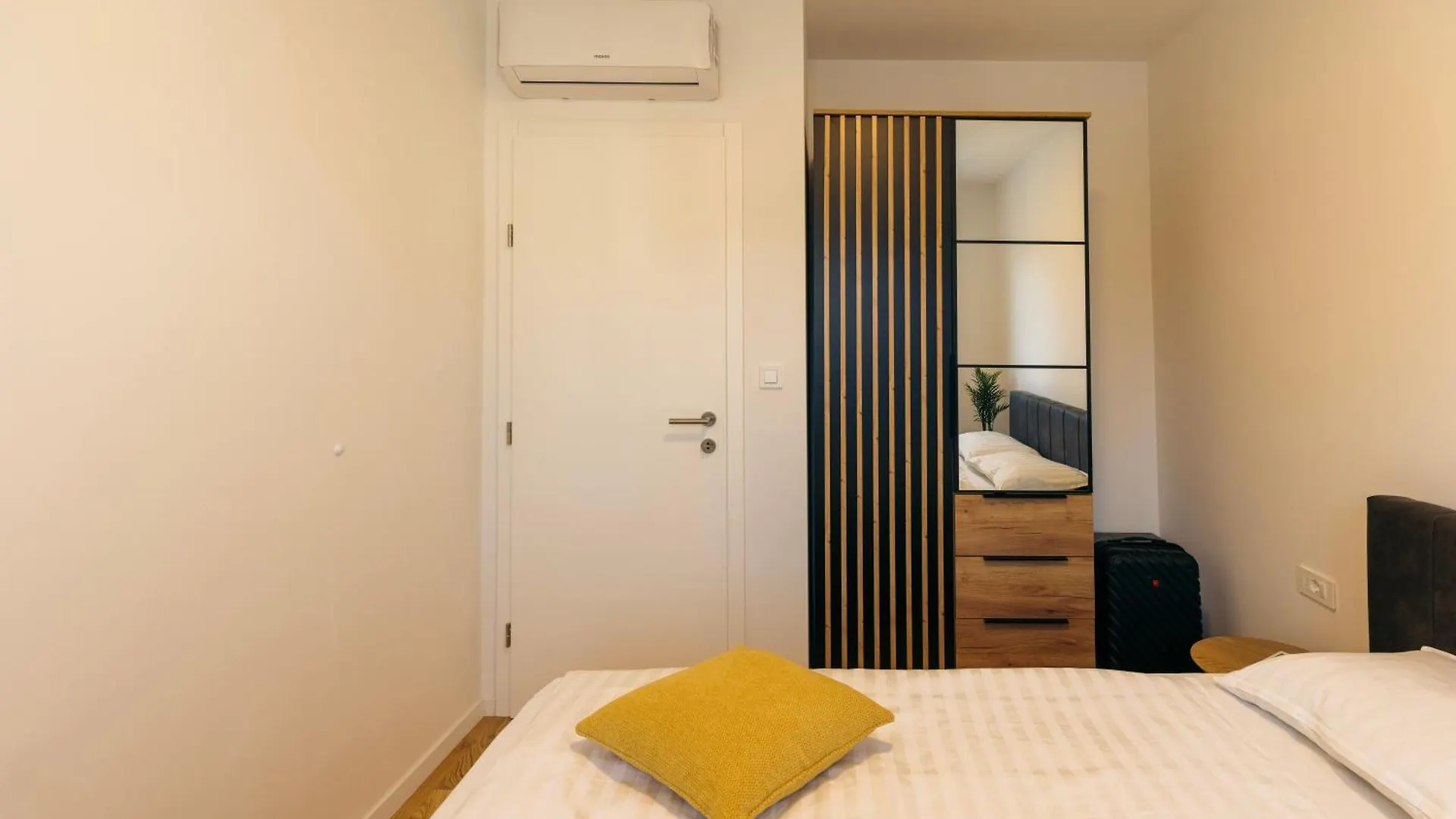 Sunchill Apartment Pakostane