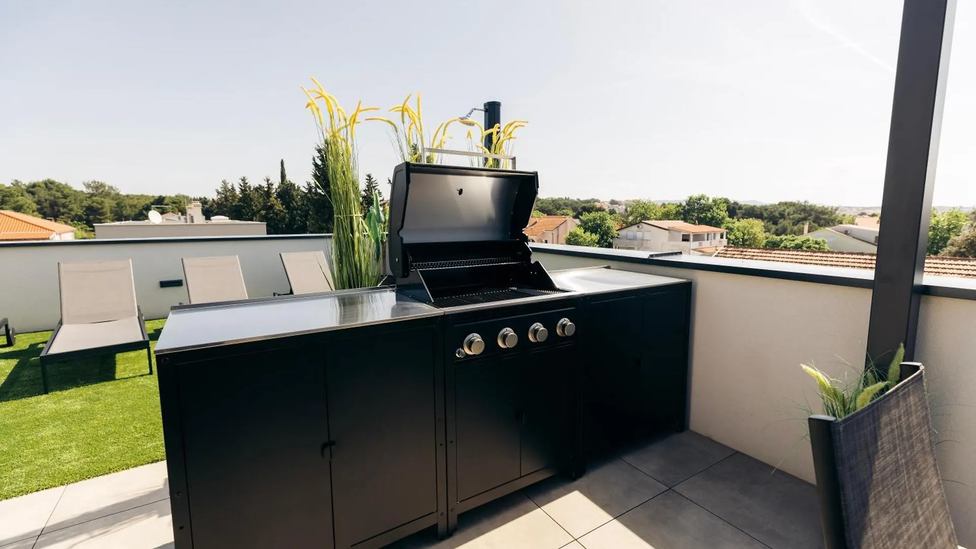 Sunchill Apartment Pakostane