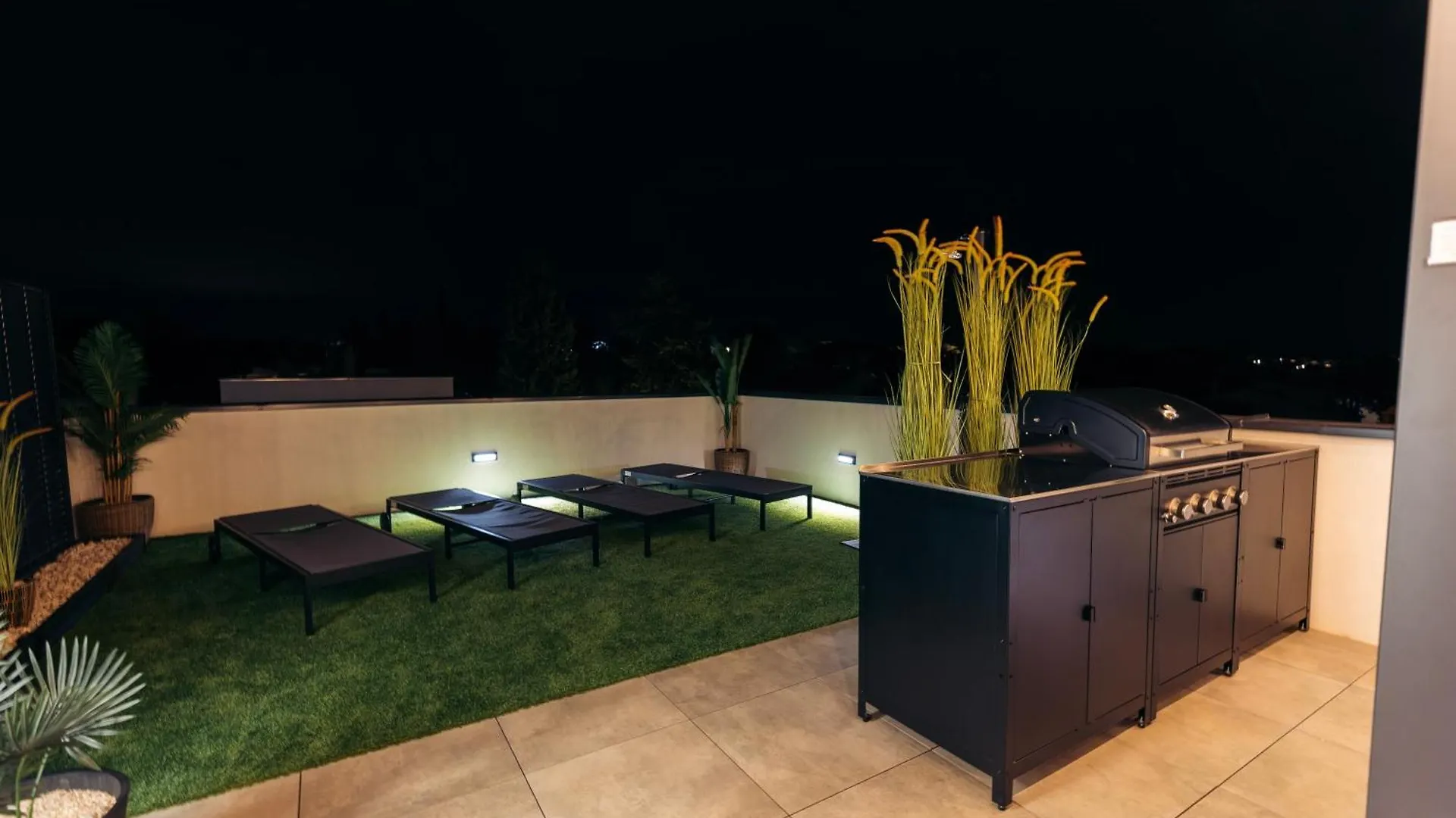 Sunchill Apartment Pakostane